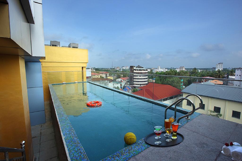 The Garuda Hotel Thrissur Exterior foto